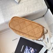 Fortok 25A Beige Suede Caviar Métiers D’Art Clutch With Chain 19cm - 3