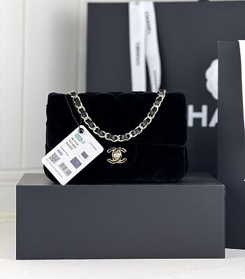 Fortok Chanel Velvet Quilted Flap Bag Black 20cm