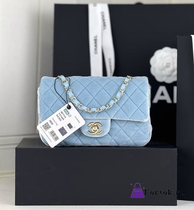 Fortok Chanel Velvet Quilted Flap Bag Blue 20cm - 1