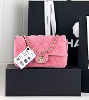 Fortok Chanel Velvet Quilted Flap Bag Pink 20cm - 1