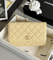 Fortok Chanel Caviar Quilted Wallet on Chain Light Yellow 19x3x12cm - 1