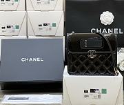 Fortok Chanel Patent Quilted Graphic Catch Flap Bag Black 20*18*8cm - 1