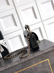 Fortok Chanel Coco Handle Flap Bag Fall-Winter 2025/26 Collection Mirror Black 18-4.5-13cm - 6
