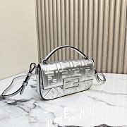 Fortok Fendi Baguette Phone Pouch Metallic Silver 19 x3x11cm - 3