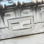 Fortok Fendi Baguette Phone Pouch Metallic Silver 19 x3x11cm - 2