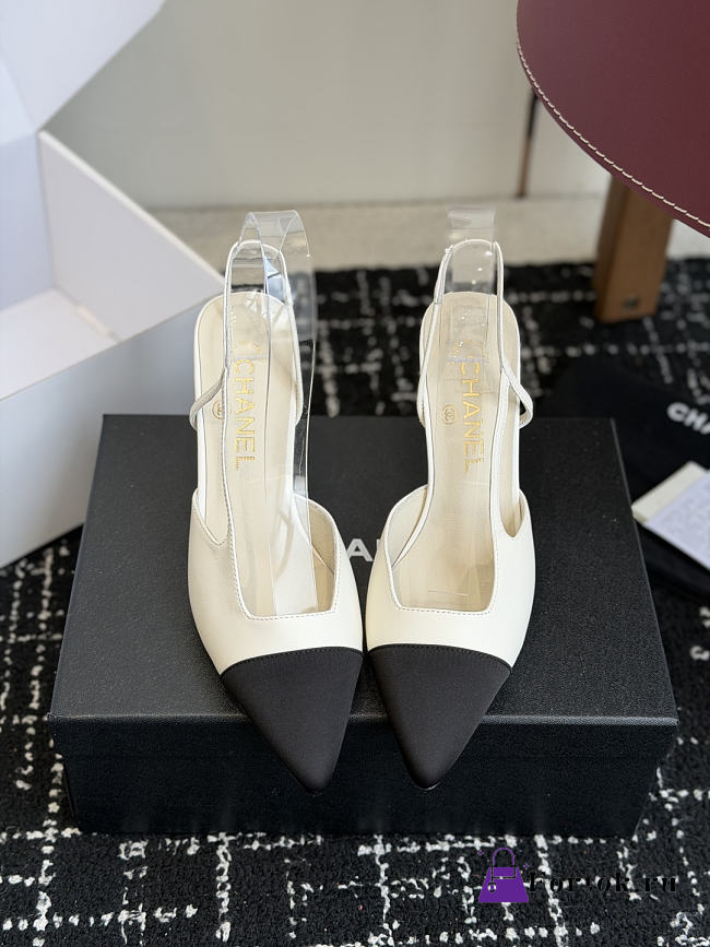 Fortok Chanel Métiers d'Art 2026 Slingback Pointed-toe Shoes White-Black High Heels 9cm - 1