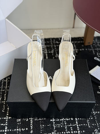 Fortok Chanel Métiers d'Art 2026 Slingback Pointed-toe Shoes White-Black High Heels 9cm