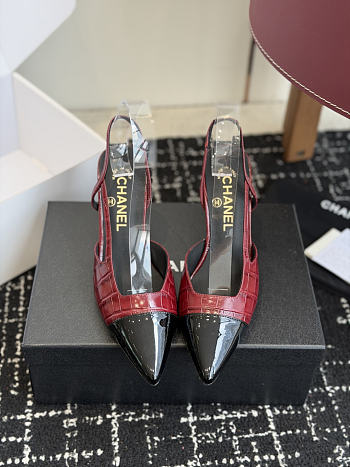 Fortok Chanel Métiers d'Art 2026 Slingback Pointed-toe Shoes Red-Black High Heels Patent Leather 9cm
