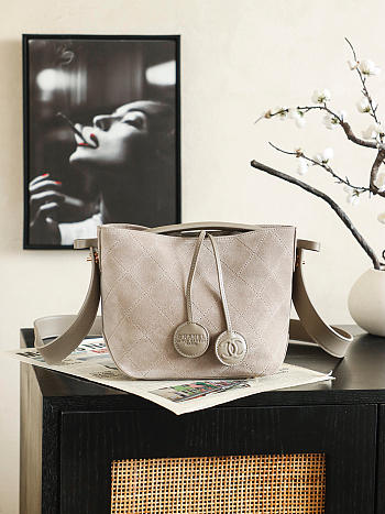 Fortok Chanel Bucket Bag Quilted Suede Grey 20x11x18cm