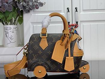 Fortok Louis Vuitton Rickshaw Wearable Wallet M28020 28x18x11 cm