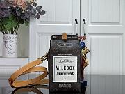 Fortok Louis Vuitton Milk Bag Pre-fall 2026 M29326 12x22x10 cm - 2