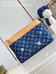 Fortok Louis Vuitton Pochette Voyage Souple Monogram Flowers Denim M27559 30x21x7.5cm - 1