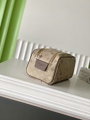 Fortok Louis Vuitton Dopp Kit Sand Beige Monogram Surplus Canvas 28 x 15 x 16.5cm - 3
