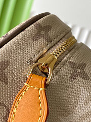 Fortok Louis Vuitton Dopp Kit Sand Beige Monogram Surplus Canvas 28 x 15 x 16.5cm - 2
