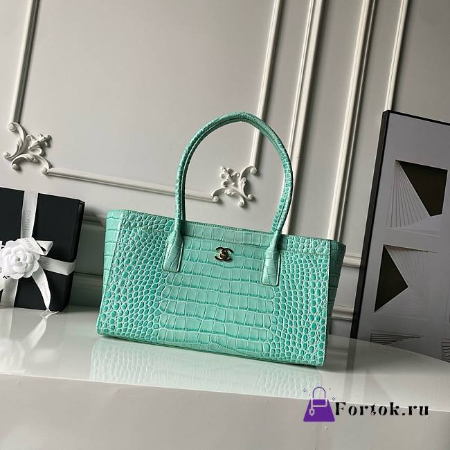 Fortok Chanel Small Shopping Tote Crocodile-embossed Calfskin Tiffany Blue 39×20×13cm - 1