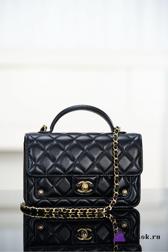 Fortok Chanel 25B WOC Quilted Black Lambskin Leather 12x19x5cm - 1
