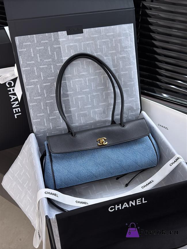 Fortok Chanel Urban Essential East West Small Shopping Bag 15x30.5x11.5cm - 1