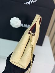 Fortok Chanel Métiers d’art 2026 Shopping Bag Yellow 23x23x7cm - 3