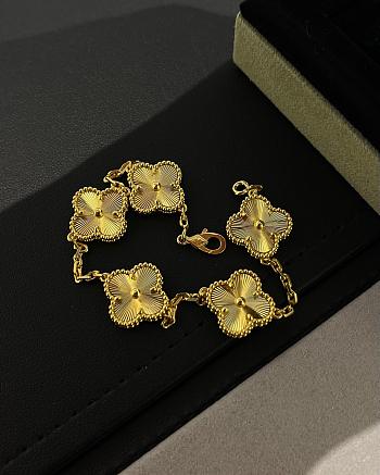 Fortok Van Cleef & Arpels Vintage Alhambra Bracelet Yellow Gold 