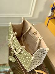 Fortok Louis Vuitton OnTheGo MM Bag Khaki Beige Monogram Empreinte Leather 35 x 27 x 14cm - 5