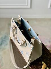 Fortok Louis Vuitton OnTheGo PM Latte and Candy Blue Monogram Empreinte Leather 25x19x11.5cm - 5