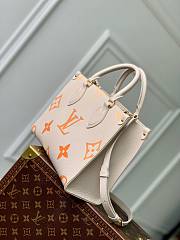 Fortok Louis Vuitton OnTheGo PM Latte and Peach Colorway Monogram Empreinte Leather 25x19x11.cm - 6