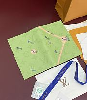 Fortok Louis Vuitton Passport Cover Green Monogram Canvas 10 x 14 x 2.5cm - 5