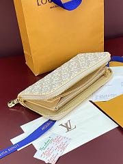 Fortok Louis Vuitton Zippy Wallet Monogram Emblème Peuplier M29575 19.5 x 10.5 x 2.5 cm - 4