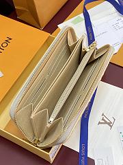 Fortok Louis Vuitton Zippy Wallet Monogram Emblème Peuplier M29575 19.5 x 10.5 x 2.5 cm - 2