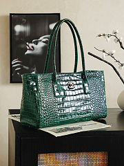 Fortok Chanel Small Shopping Tote Crocodile-embossed Calfskin Green 39×20×13cm - 6