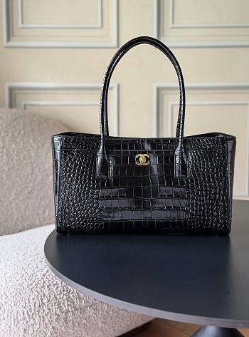 Fortok Chanel Small Shopping Tote Crocodile-embossed Calfskin Black 39×20×13cm