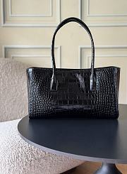 Fortok Chanel Small Shopping Tote Crocodile-embossed Calfskin Black 39×20×13cm - 3
