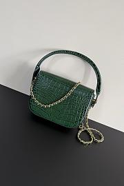 Fortok Chanel Crocodile Embossed Calfskin Top Handle Bag Green 20-15-5.5cm  - 6