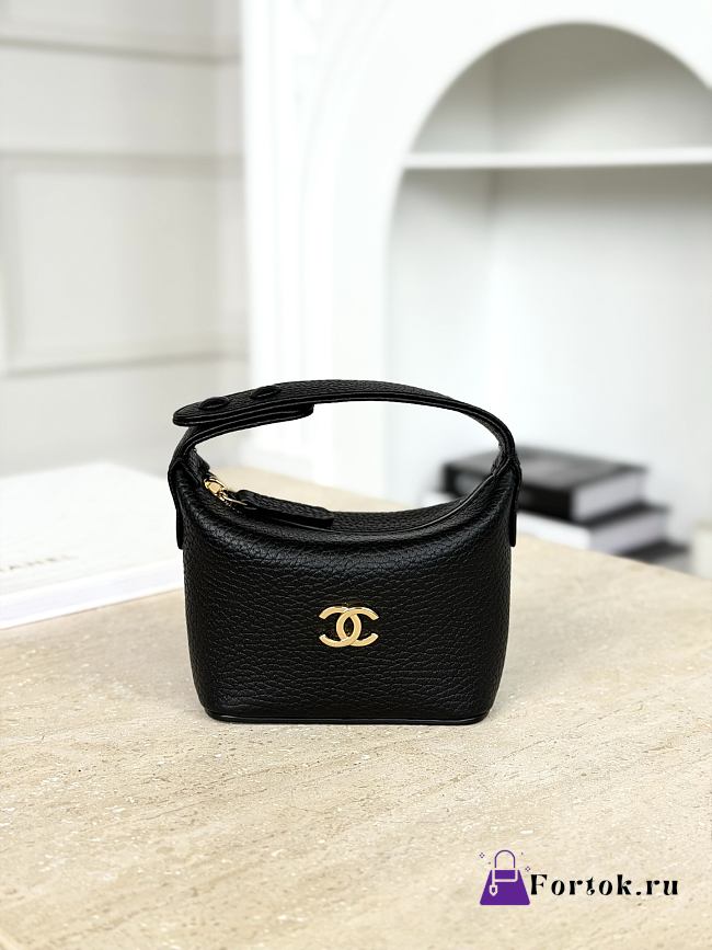 Fortok Chanel Micro Top Handle Round Hobo Pouch in Black Grained Calfskin 11*11*4cm - 1
