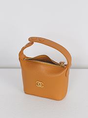 Fortok Chanel Micro Top Handle Round Hobo Pouch Brown Grained Calfskin 11*11*4cm - 3