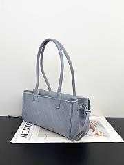 Fortok Chanel Grained Calfskin Stitched Urban Essentials Small Shopping Bag Grey 30.5×11.5×15cm - 6