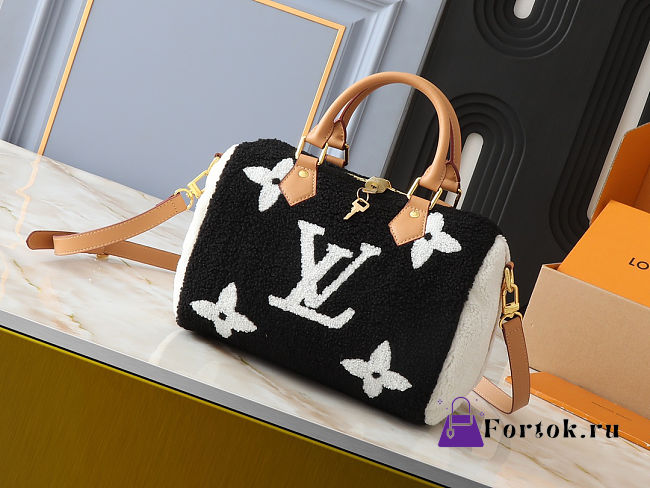 Fortok Louis Vuitton Speedy Bandoulière 25 Shearling Bag Black/White 25x19x15cm - 1