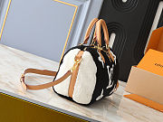 Fortok Louis Vuitton Speedy Bandoulière 25 Shearling Bag Black/White 25x19x15cm - 5