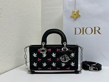 Fortok Dioramour Lady D-Joy Bag Black Cannage Lambskin Embroidered with Multicolor Doves & Roses Motif 22x12x6cm