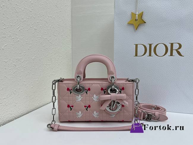 Fortok Dioramour Lady D-Joy Mini Bag Pink Cannage Lambskin Embroidered with Multicolor Doves & Roses Motif 19x10x5.5cm - 1