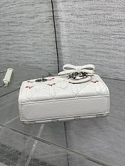 Fortok Dioramour Lady D-Joy Micro Bag White Cannage Lambskin Embroidered with Multicolor Doves & Roses Motif 16*5*9cm - 4