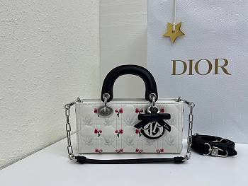 Fortok Dioramour Lady D-Joy Bag White/Black Cannage Lambskin Embroidered with Multicolor Doves & Roses Motif 22x12x6cm