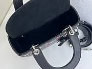 Fortok Dior Small Lady Dior Bag Black Cannage Lambskin Embroidered with Multicolor Doves & Roses Motif 18 x 15 x 7 cm - 6