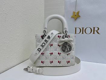 Fortok Dior Small Lady Dior Bag White Cannage Lambskin Embroidered with Multicolor Doves & Roses Motif 18 x 15 x 7 cm