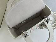 Fortok Dior Small Lady Dior Bag White Cannage Lambskin Embroidered with Multicolor Doves & Roses Motif 18 x 15 x 7 cm - 4