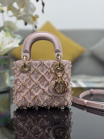 Fortok Dior Mini Lady Dior Bag Soft Pink Bead Embroidery 12 x 10.2 x 5cm