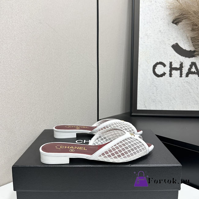 Fortok Chanel Coco Beach 2026 Collection White Mules Flats - 1