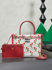 Fortok Miu Miu Embroidered Mesh Tote Bag Cherry Red 19.5 X 14 X 9 cm - 1