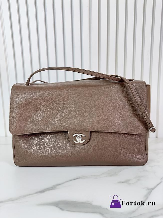 Fortok Chanel Grained Calfskin Small Souplissimo Maxi Flap Bag Light Brown 26*38*11cm - 1