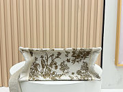 Fortok Dior Dioriviera Small Dior Book Tote with Strap Beige Toile de Jouy Floral Garden Embroidery 26.5 x 22 x 14 cm - 5